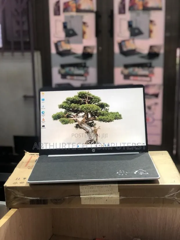 New Laptop HP Envy 15-ep0xxx 16GB AMD Ryzen 5 SSD 512GB · Photo 1