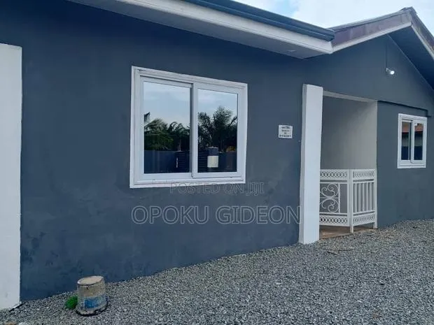1bdrm Room & Parlour in Canada, Olebu for rent ยท Photo 1