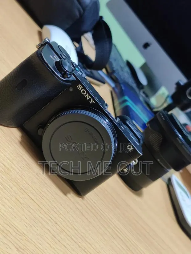 Sony A6600 Going for a Cool Price. · Photo 1