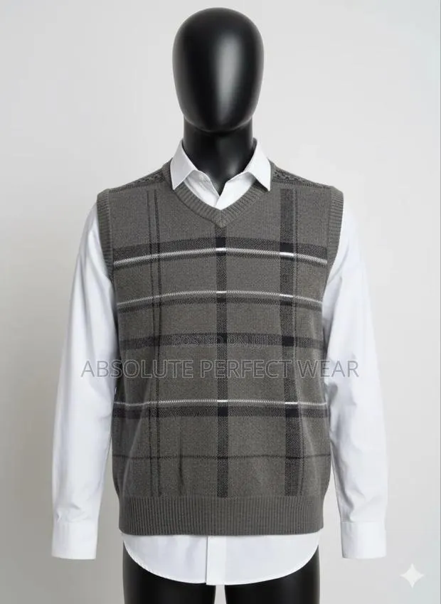 Luxe Zara Round Neck T Shirts for Men · Photo 1