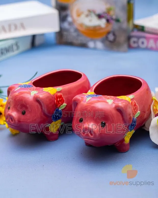 700ml Piglet Theme Glasscup · Photo 1