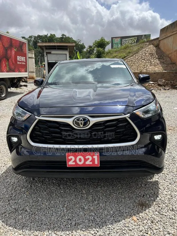 Toyota Highlander 2021 Blue · Photo 1