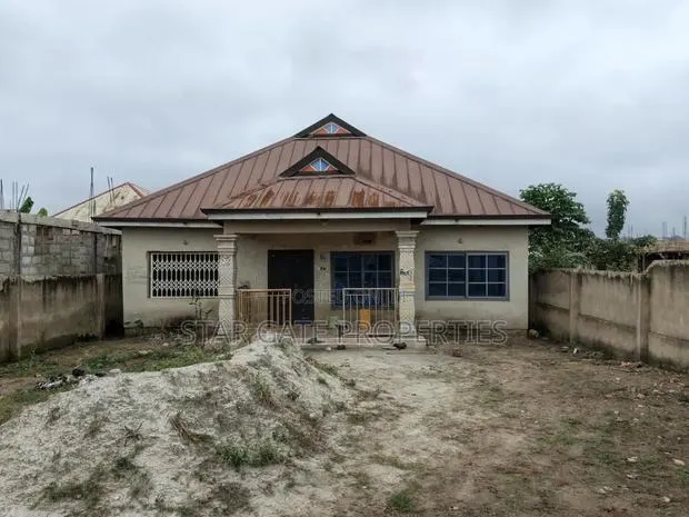 3bdrm House in Asuofia Achiase, Kumasi Metropolitan for sale · Photo 1