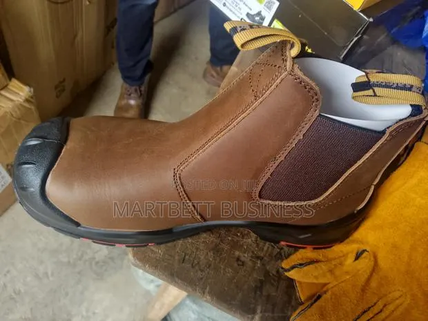 Safetytoe Quality Safety Boots · Photo 1
