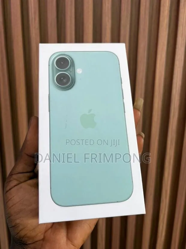New Apple iPhone 16 128 GB Green · Photo 1
