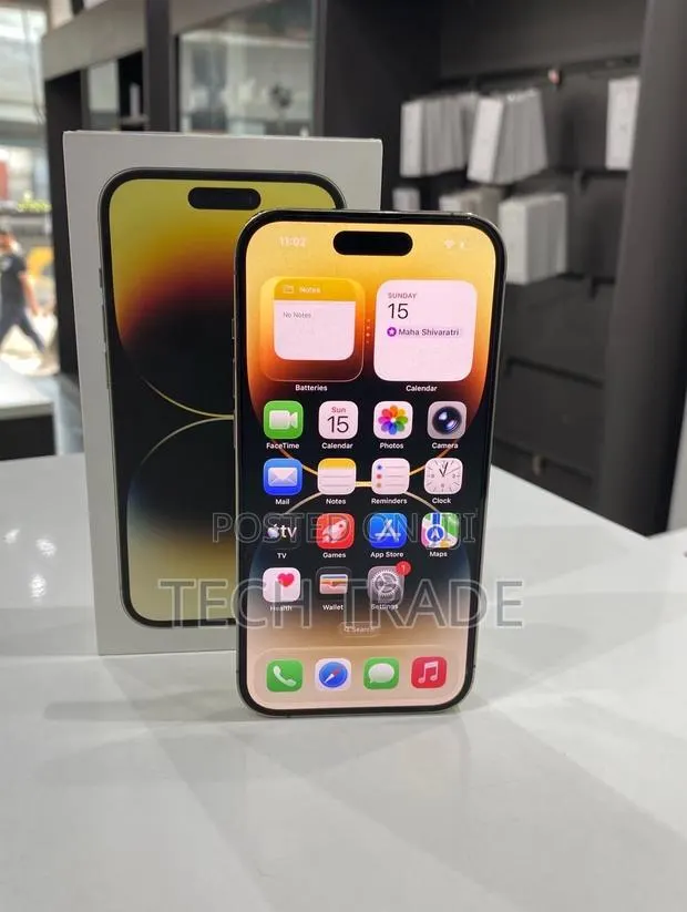 Apple iPhone 14 Pro 256 GB Gold · Photo 1