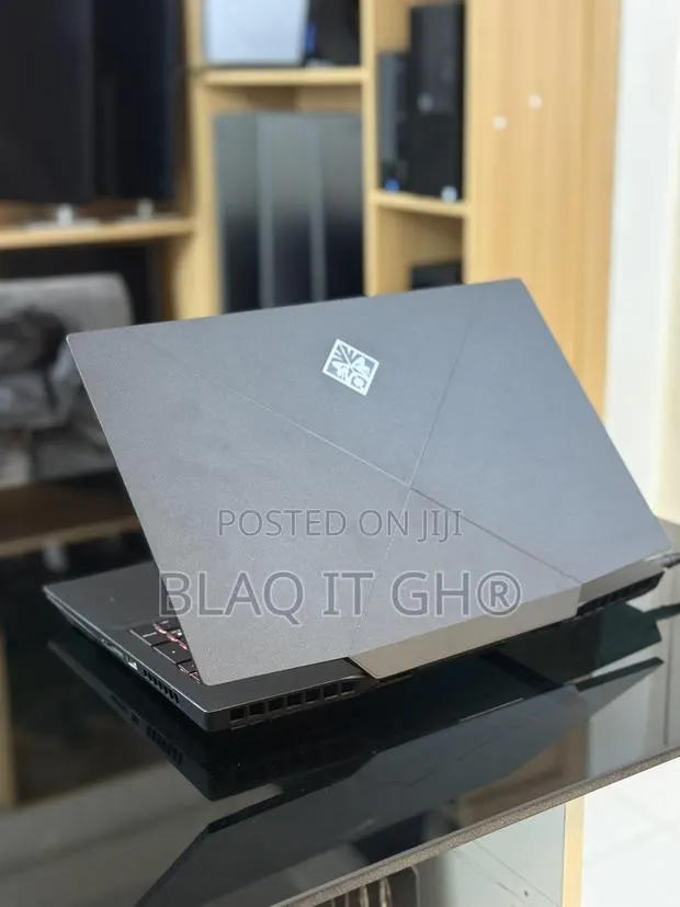 Laptop HP Omen 17 16GB Intel Core i7 SSD 1T · Photo 1