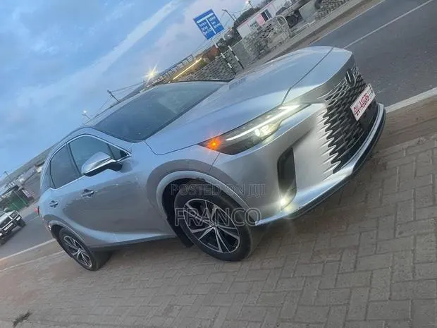 Lexus RX 350h AWD 2023 Silver · Photo 1