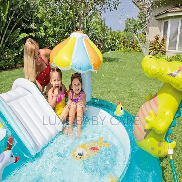 Inflatable Pool Play Center · Photo 4