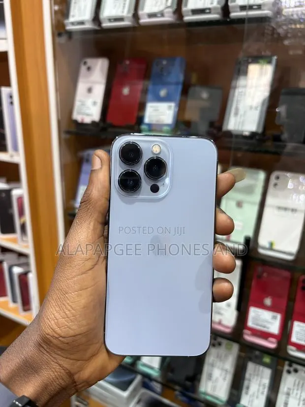 Apple iPhone 13 Pro 128 GB Blue · Photo 1