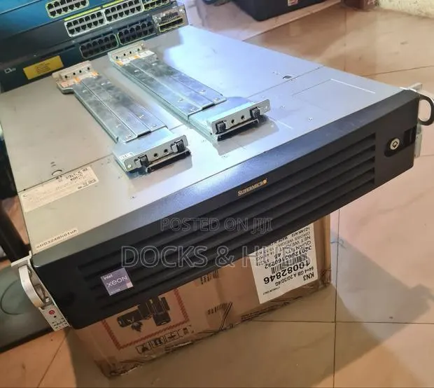 Server 256GB Intel Xeon SSD 2T · Photo 1