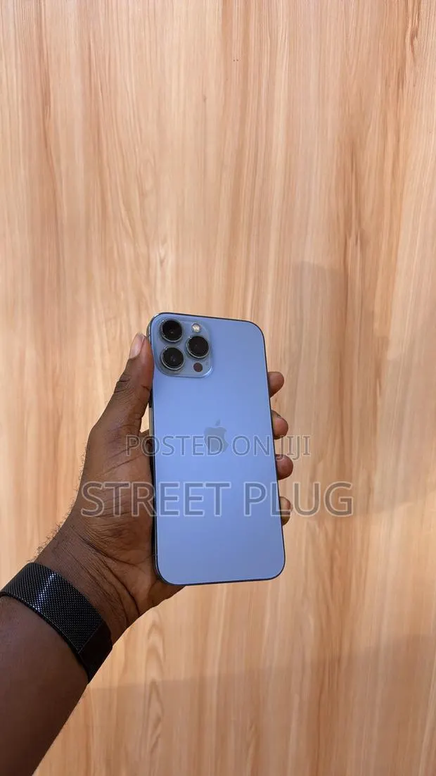 Apple iPhone 13 Pro Max 128 GB Blue · Photo 1