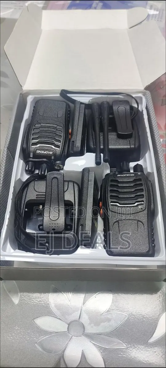 Walkie Talkie Twin Pack Bf-888s 5km UK Standard With Accessories · Photo 1