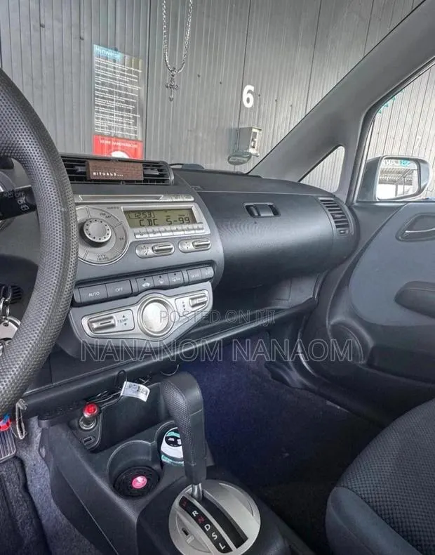 Honda Fit Aria 2005 Gray · Photo 1
