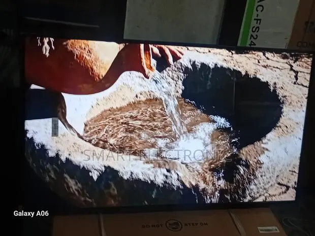 Samsung 43-Inch Smart Tv – Advanced Entertainment Features · Photo 1