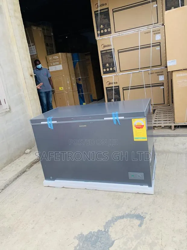 Choose Unique Grey Samsung 371l Chest Freezer (Model Ri70f37v1gagh) · Photo 1