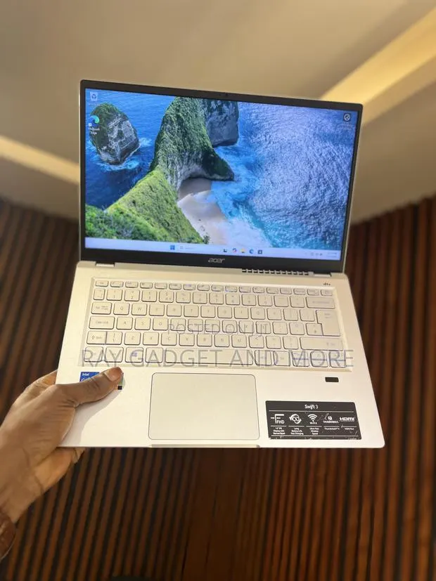 Laptop Acer Swift 16GB Intel Core i5 SSD 256GB · Photo 1