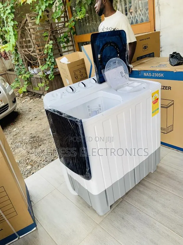 Ultra Semi Automatic 10.5hp Wash and Spin Topload · Photo 1