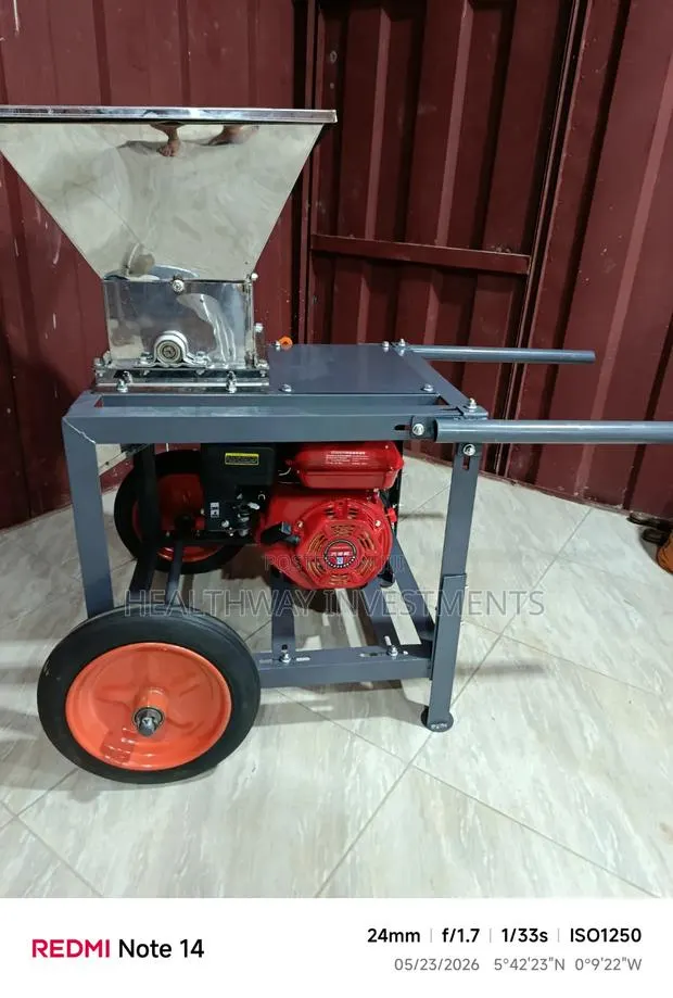 Cassava Grater on Wheels · Photo 3