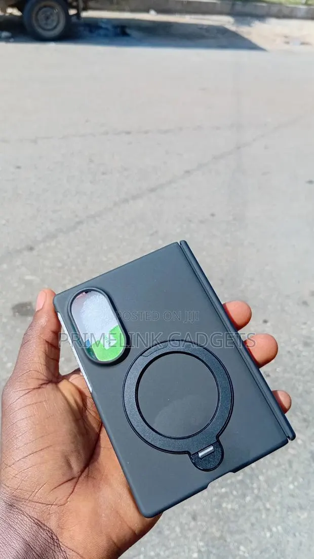 Samsung Galaxy Z Fold 8 and 8 Ultra Matte Case · Photo 1