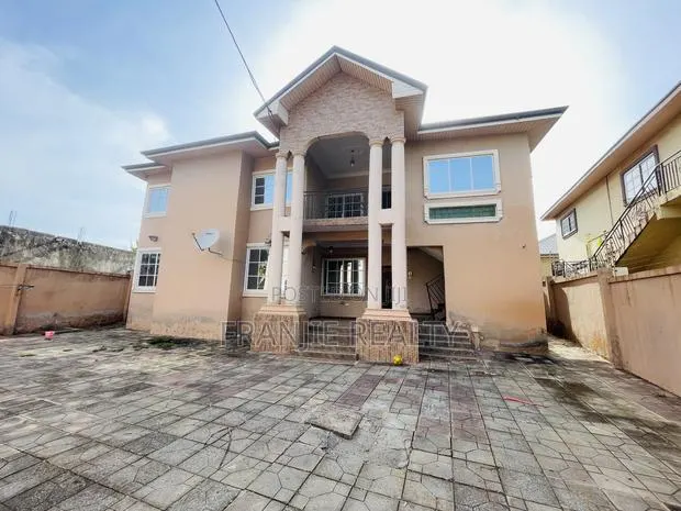 3bdrm Apartment in Franjie Realty, West Hills Mall Area for rent · Photo 1