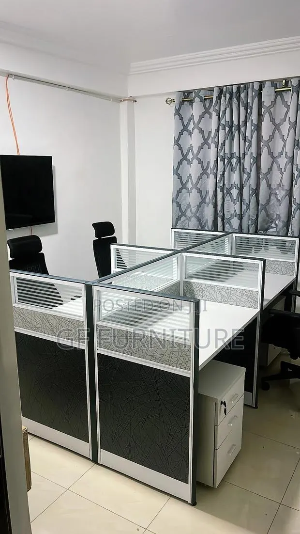 4in 1 Workstation · Photo 1
