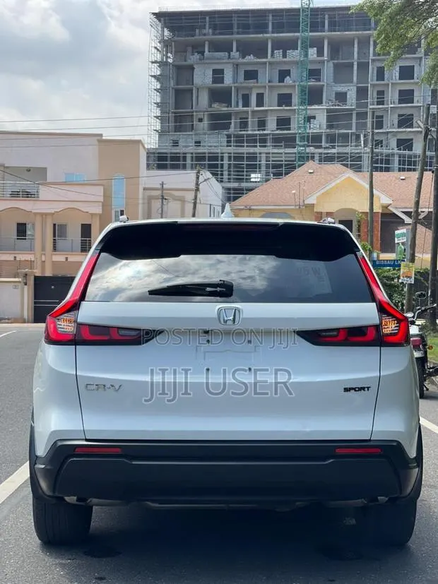 Honda CR-V 2023 White · Photo 1