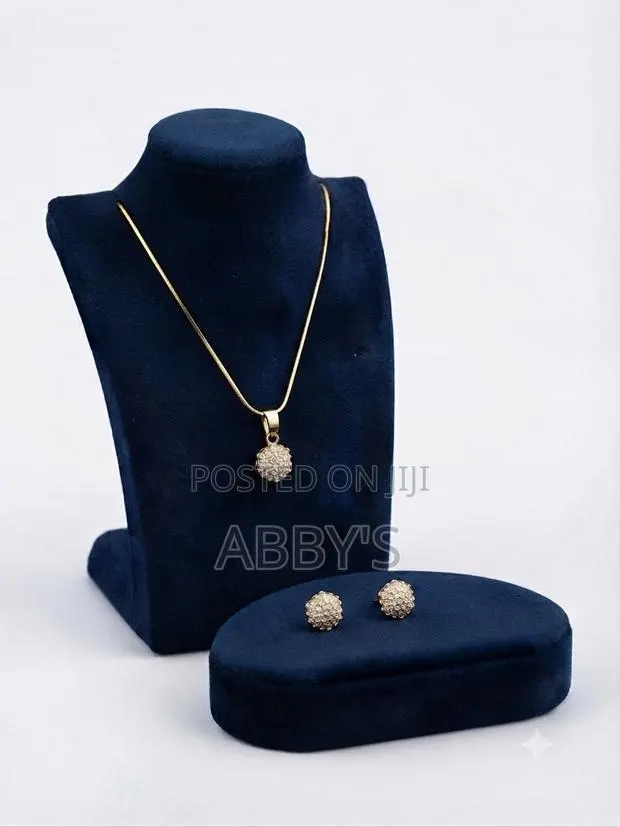 Royal Hexagonal Pendant Jewelry Set · Photo 1