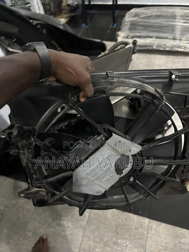 2022-25 Honda Civic Radiator Fan · Photo 1