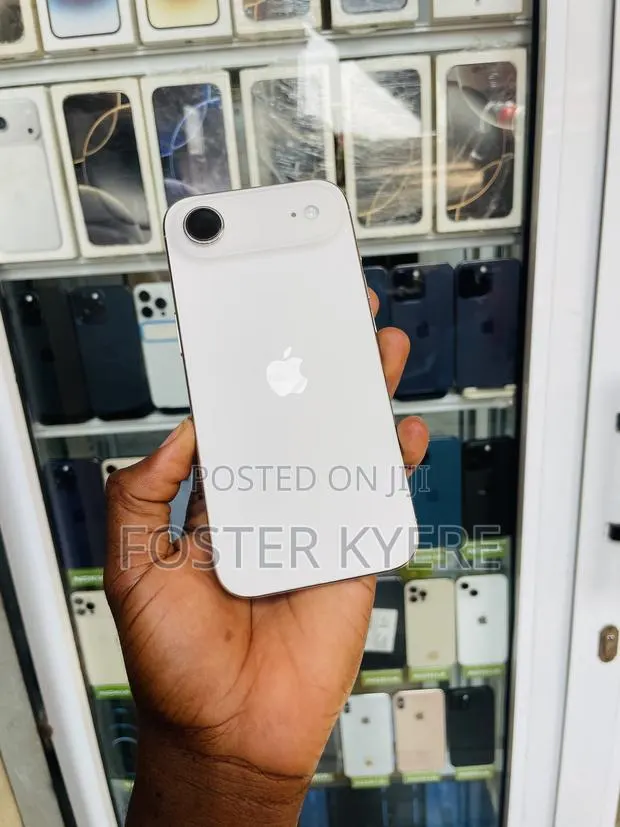 New Apple iPhone Air 256 GB White · Photo 1