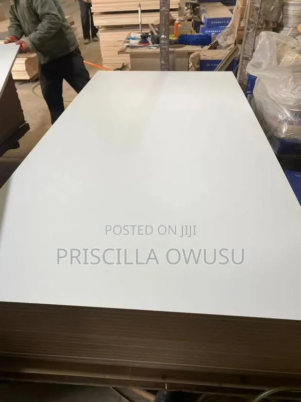 Foreign Plywood / Laminated Boards Available in Different Colors · Photo 1