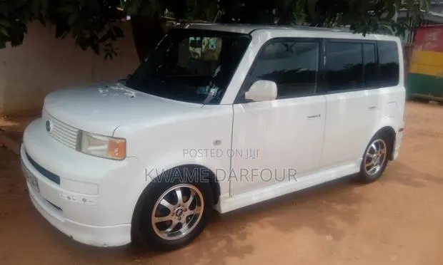 Scion xB Base 2006 White · Photo 1