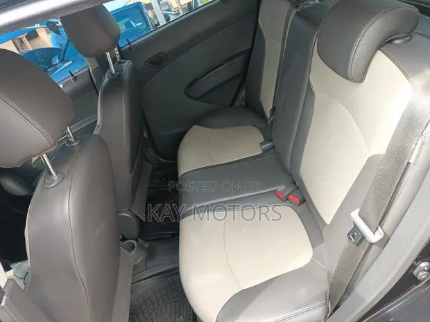 Chevrolet Spark 2LT 4dr Hatchback (1.2L 4cyl 5M) 2015 Black · Photo 1