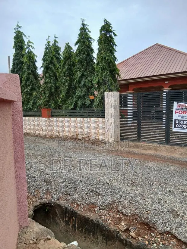 2bdrm House in Adom Estate, Community 25 for rent