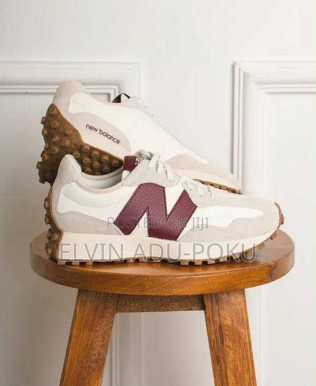 NB 327 Low Top Classic Sneakers, SWIPE >> · Photo 1