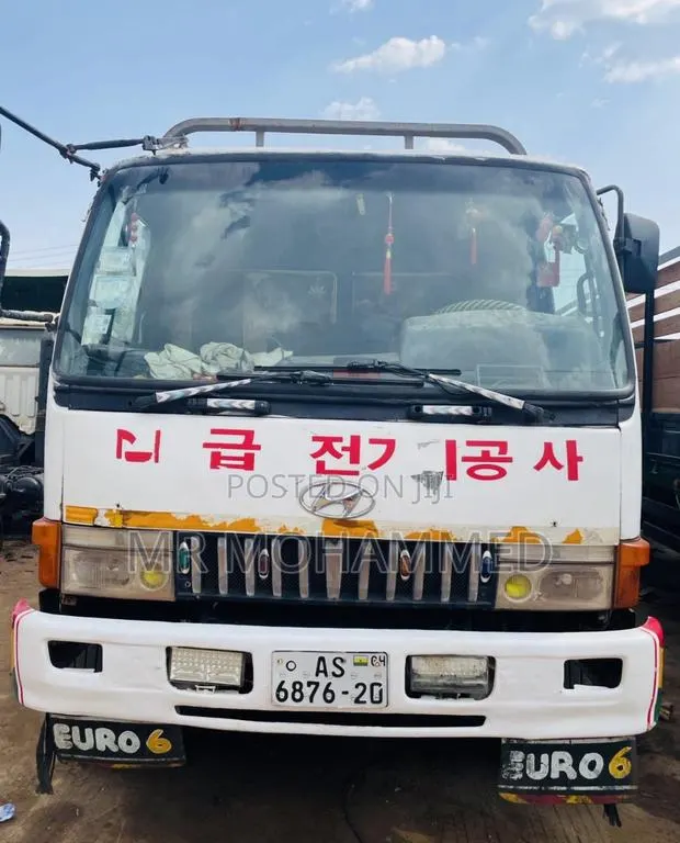 Rhino Truck · Photo 1