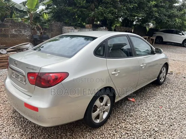 Hyundai Elantra 2010 Gray · Photo 1