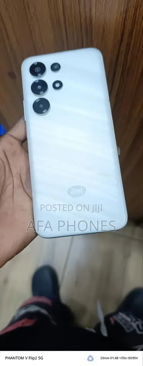 Itel Super 26 Ultra 256 GB White · Photo 1