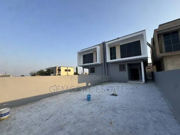 3bdrm Townhouse/Terrace in East Legon Hills, Adjiriganor for sale · Photo 1