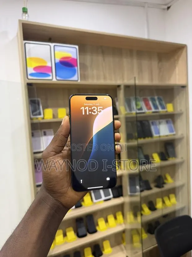 Apple iPhone 15 Pro Max 256 GB Blue · Photo 1