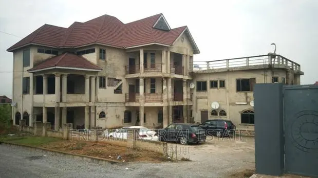 20bdrm Apartment in Fredimens Real, Kumasi Metropolitan for sale · Photo 1