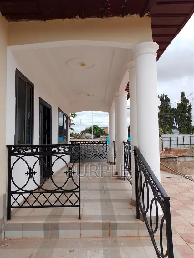 3bdrm House in Adenta for rent · Photo 1
