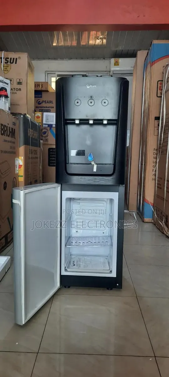 Pearl Water Dispenser With Fridge · Photo 1