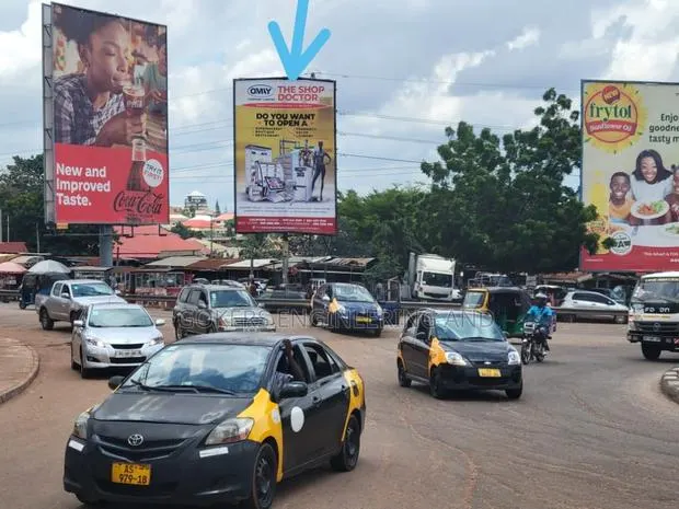 Santase Roundabout Billboard Available for Rent · Photo 1