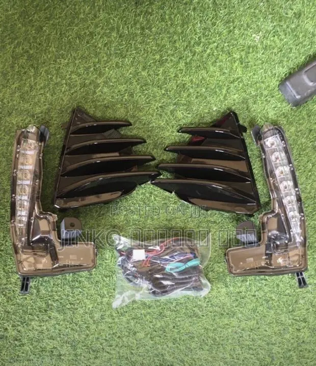 Toyota Corolla 2017-2019 Foglight and Covers Set (Se/Sport) · Photo 1