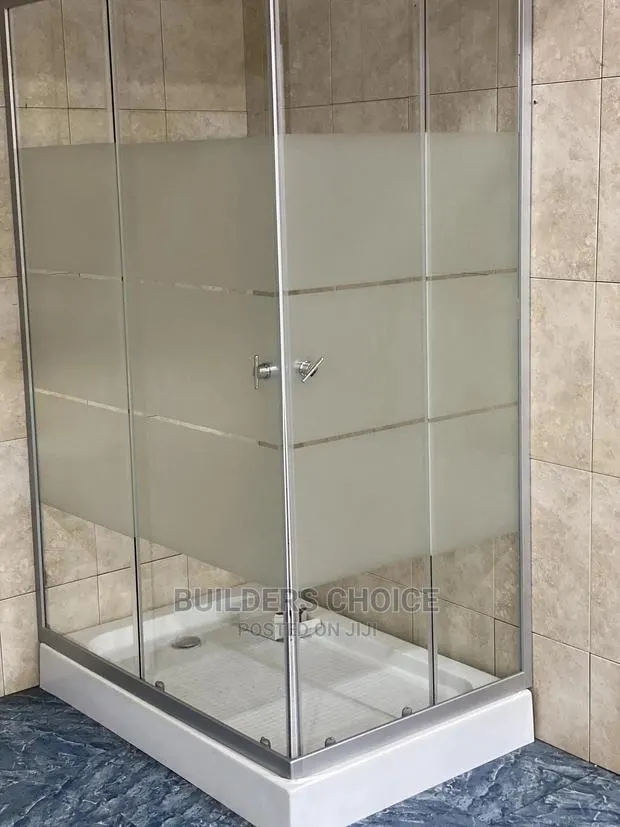 Shower Enclosure · Photo 1