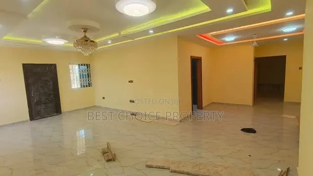 3bdrm Apartment in East Airport, Manet for rent · Photo 1