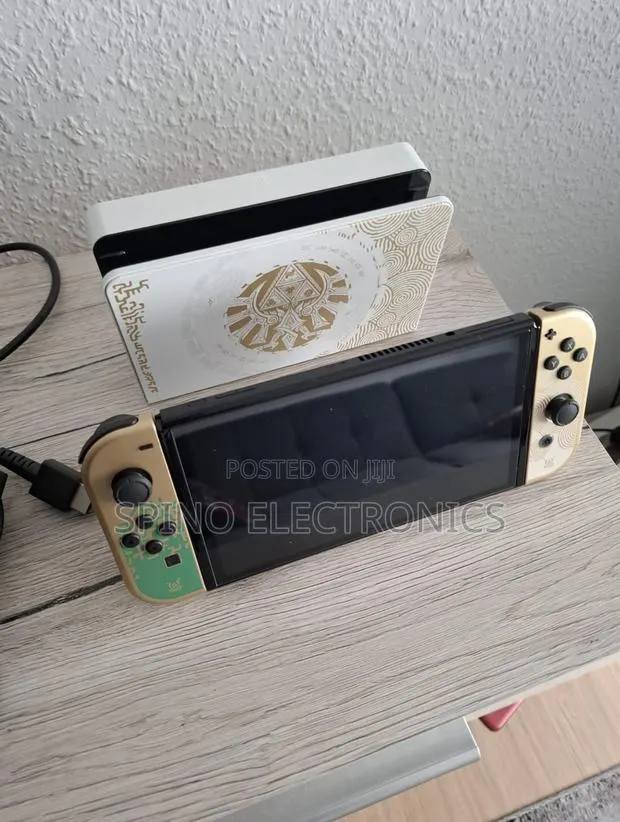 Nintendo Switch Oled the Legend of Zelda · Photo 1
