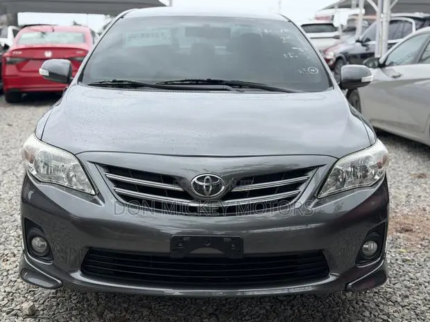 Toyota Corolla S 4dr Sedan (1.8L 4cyl 4A) 2012 Gray · Photo 1