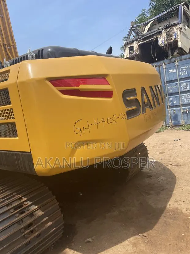 Sany 215c Excavator · Photo 3